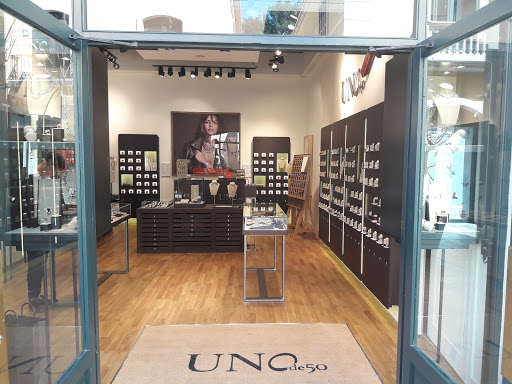 Joyeria: UNOde50 - La Roca Village